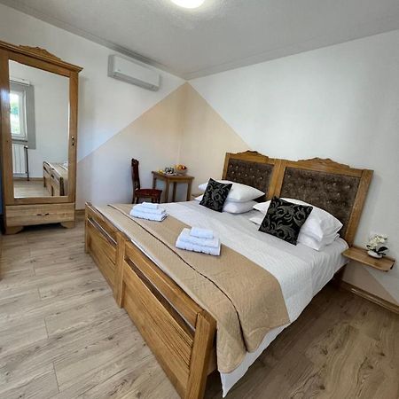 Zadvarje Mountain View Rooms מראה חיצוני תמונה